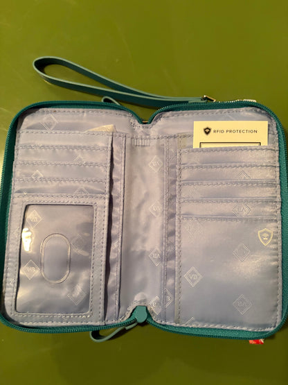 Vera Bradley Shore Thing wristlet | Chey’s Closet