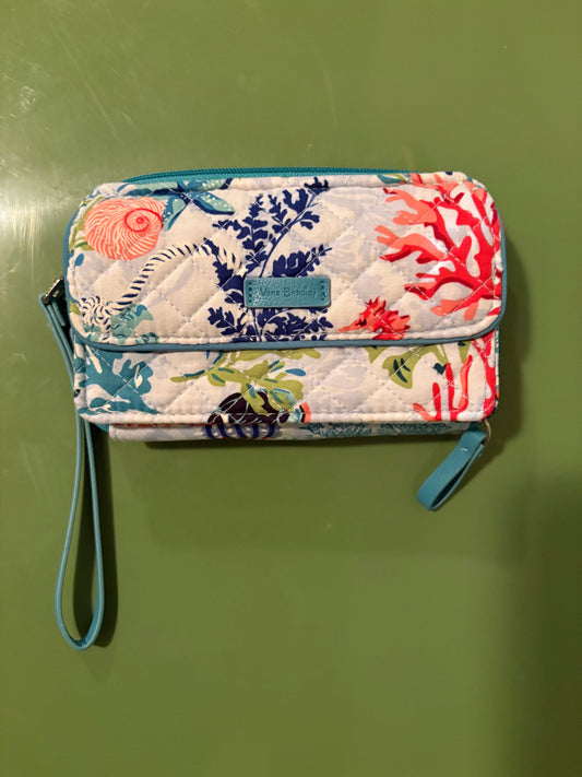 Vera Bradley Shore Thing wristlet | Chey’s Closet