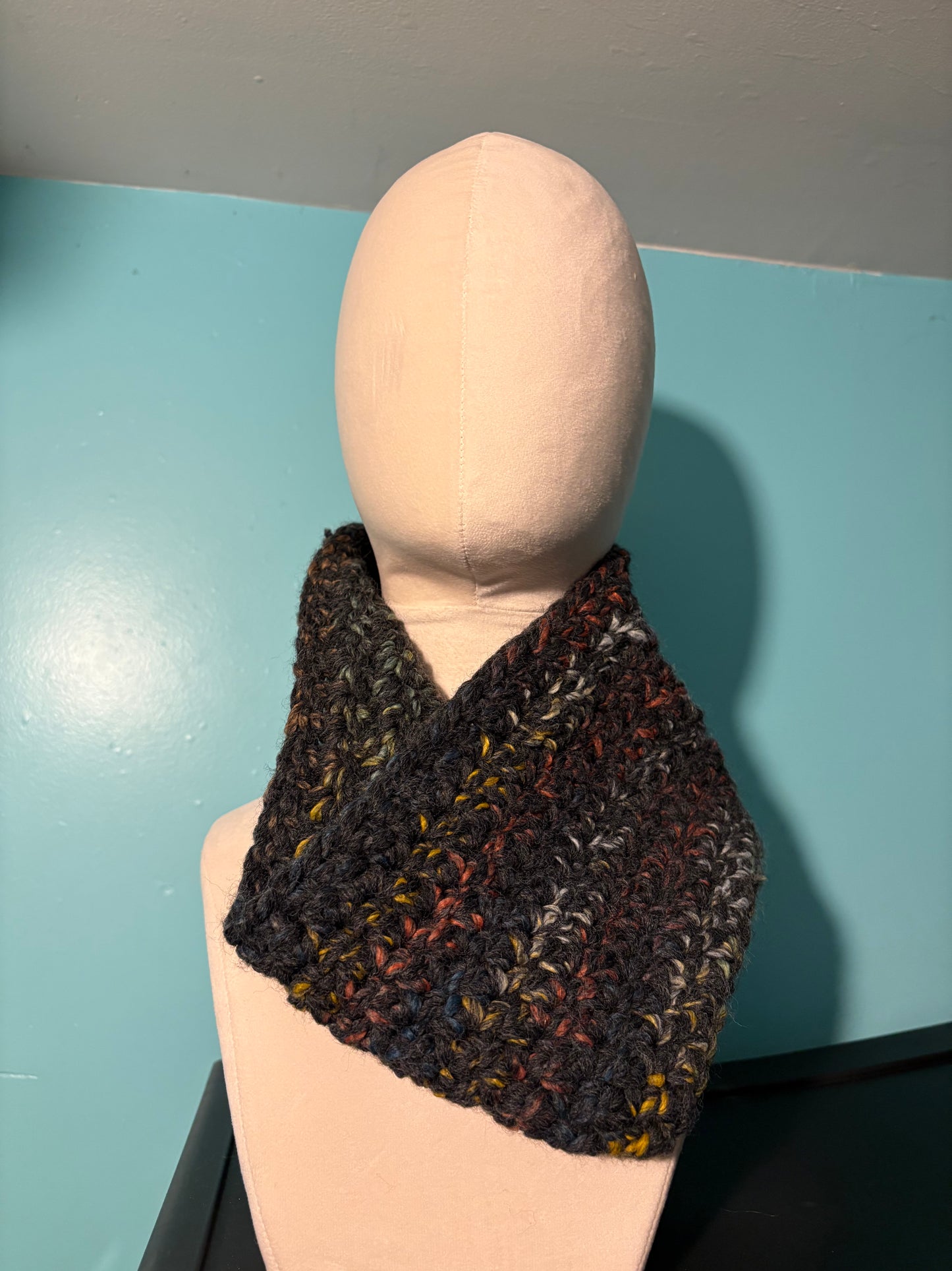 Bedrock Crochet Cowl