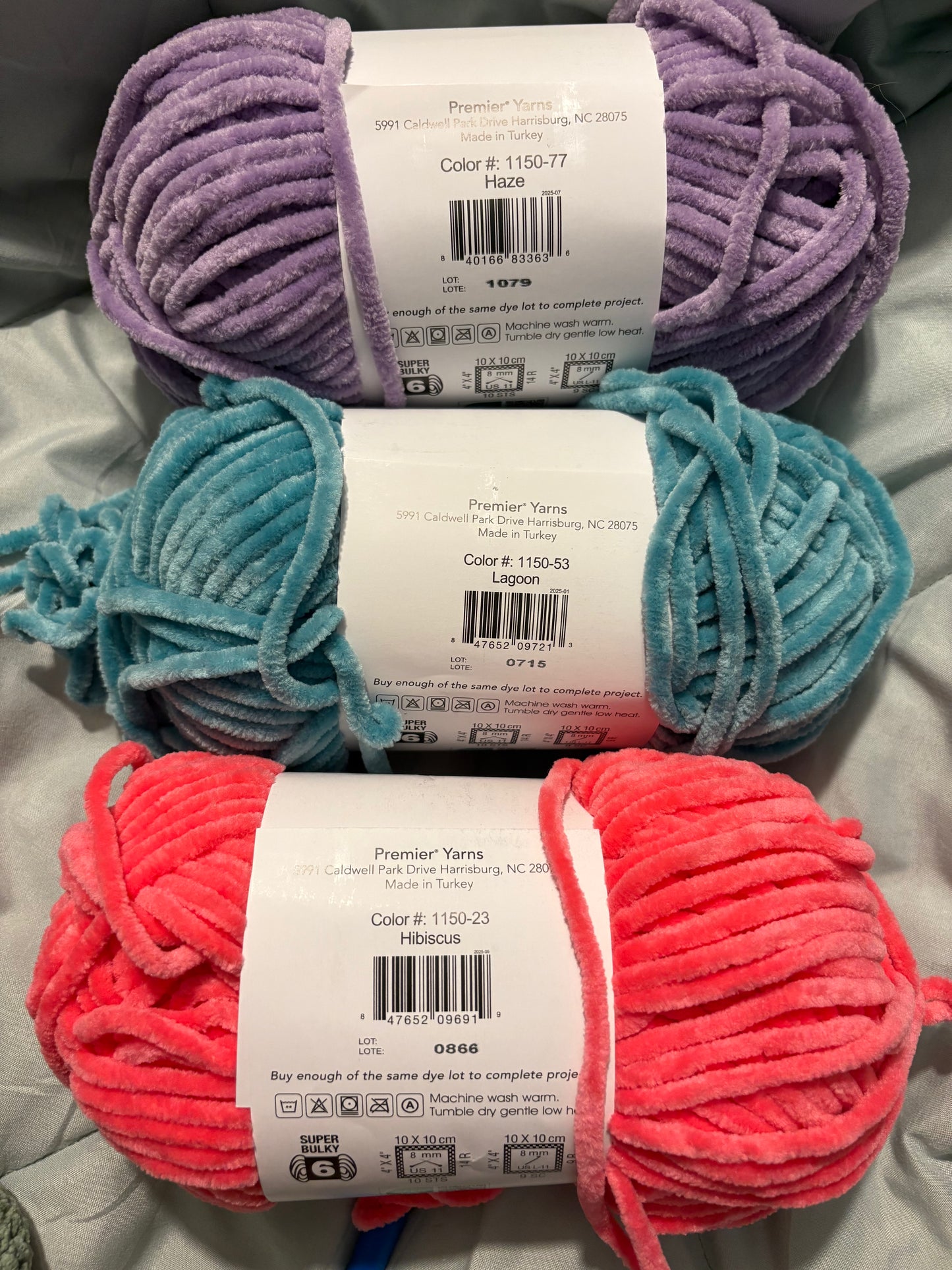 the marshmallow bunny | crochet plush toy