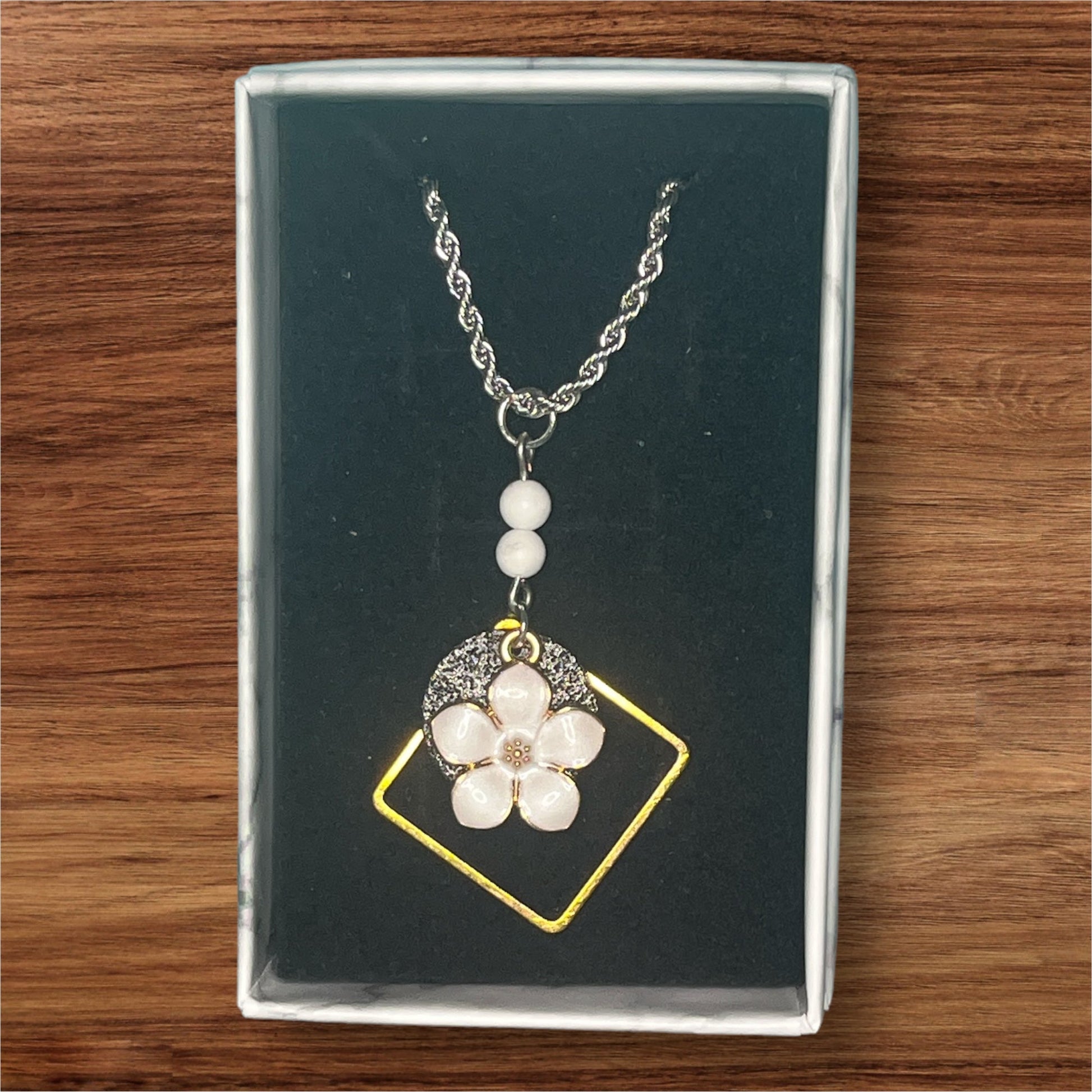 Geometric Floral Necklace - leaf + marble