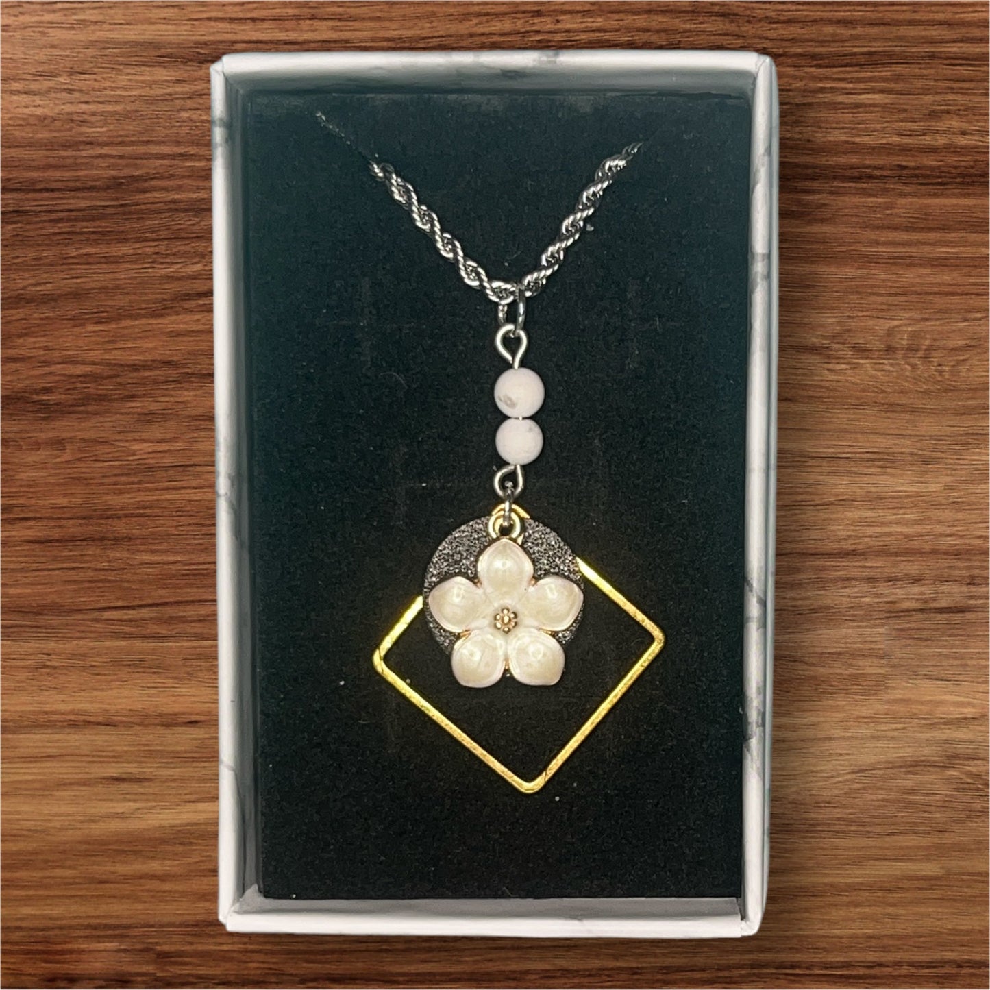 Geometric Floral Necklace - leaf + marble